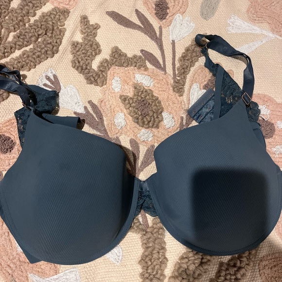 Navy Lace Bra🌳 - Picture 1 of 3